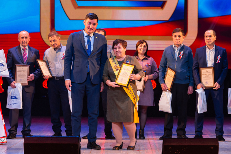 Более 30 тысяч тракторов за 47 лет: «Промтрактор» отметил очередной День рождения завода